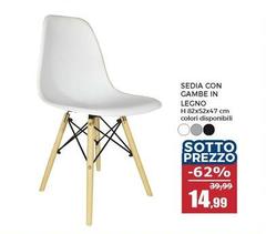 Sedia Con Gambe In Legno