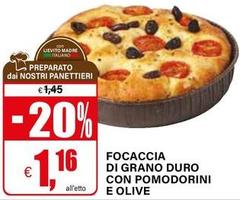 Focaccia Di Grano Duro Con Pomodorini E Olive