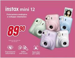 Instax - Fotocamera analogica a svilppo Istantaneo